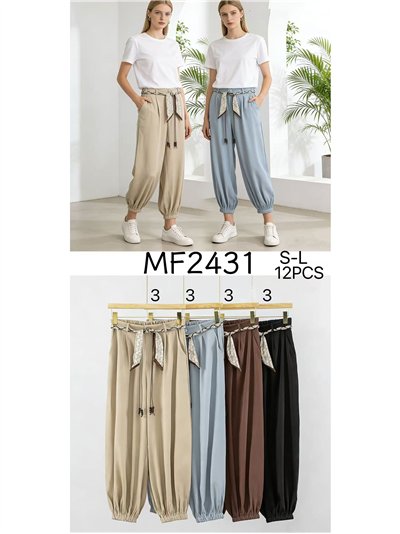 Pantalón jogger con pañuelo 2