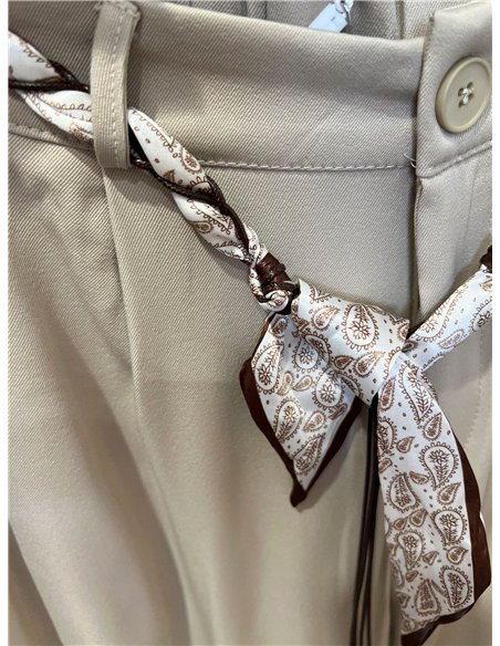 Pantalón jogger con pañuelo