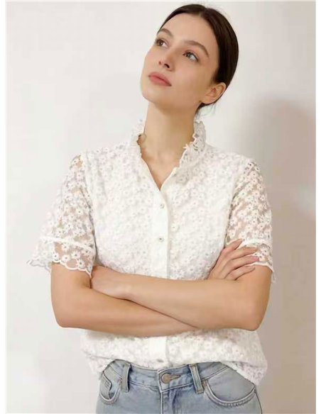 Blusa encaje floral