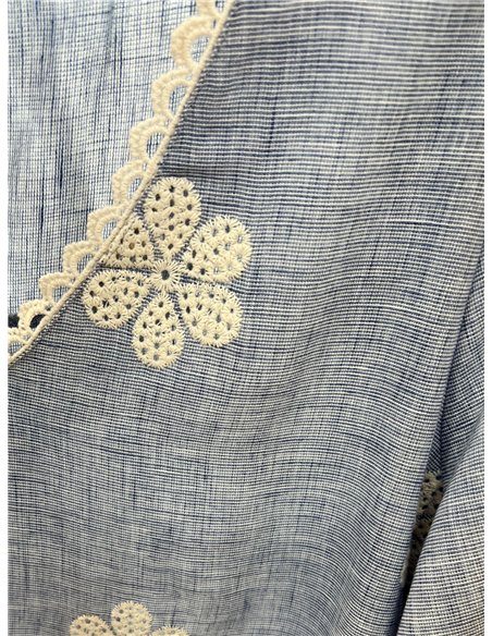 Camicetta di lino ricamata con margherite