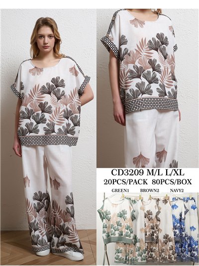 Set aus locker sitzender Bluse mit Blätterprint und Hose 2