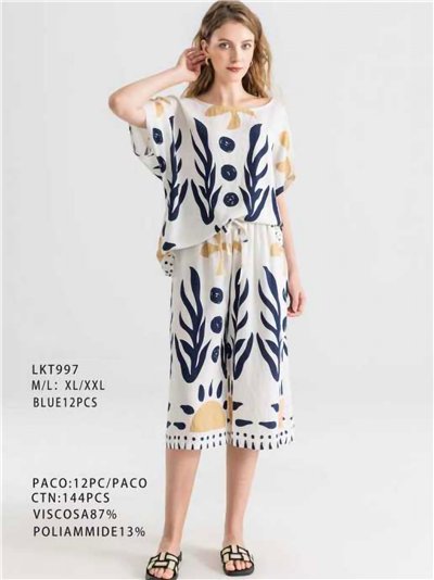 Conjunto blusa oversize estampada y pantalón culotte 2