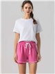 Short deportivo con ribete en contraste y cordón
