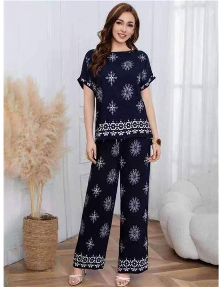 Conjunto blusa estampada y pantalón