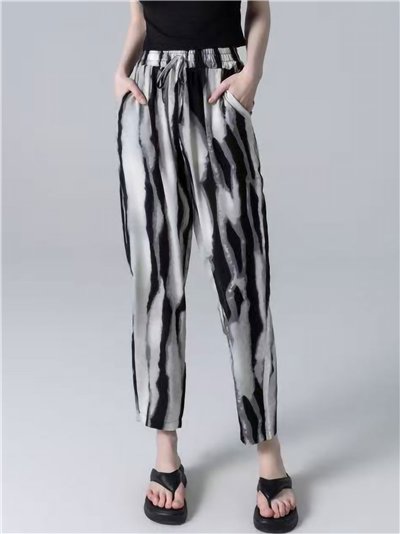 Gerade geschnittene Hose mit Batikmuster