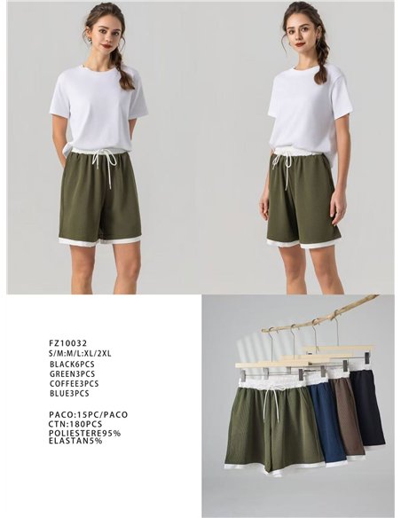 Bermuda deportiva con vivo contraste