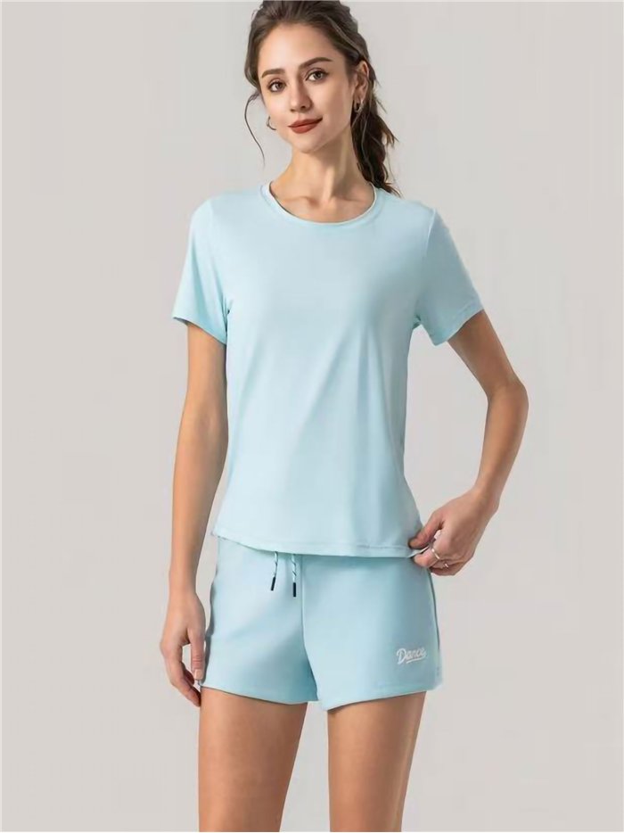 Conjunto deportivo camiseta lycra y short