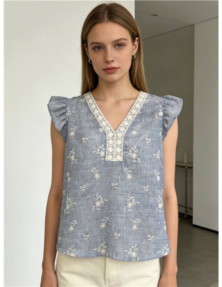 Bestickte Bluse mit Spitzenbesatz und Rüschen