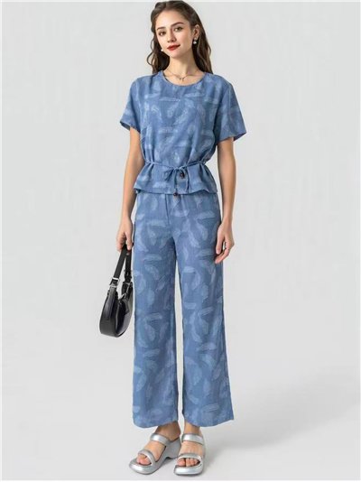 Conjunto blusa estampada y pantalón recto