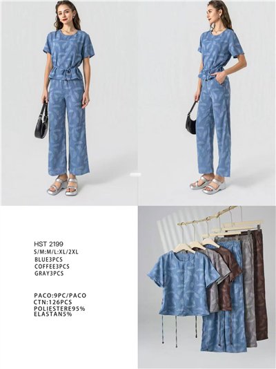 Conjunto blusa estampada y pantalón recto 2