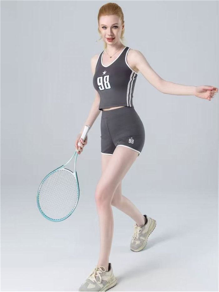 Conjunto deportivo de top y short ciclista