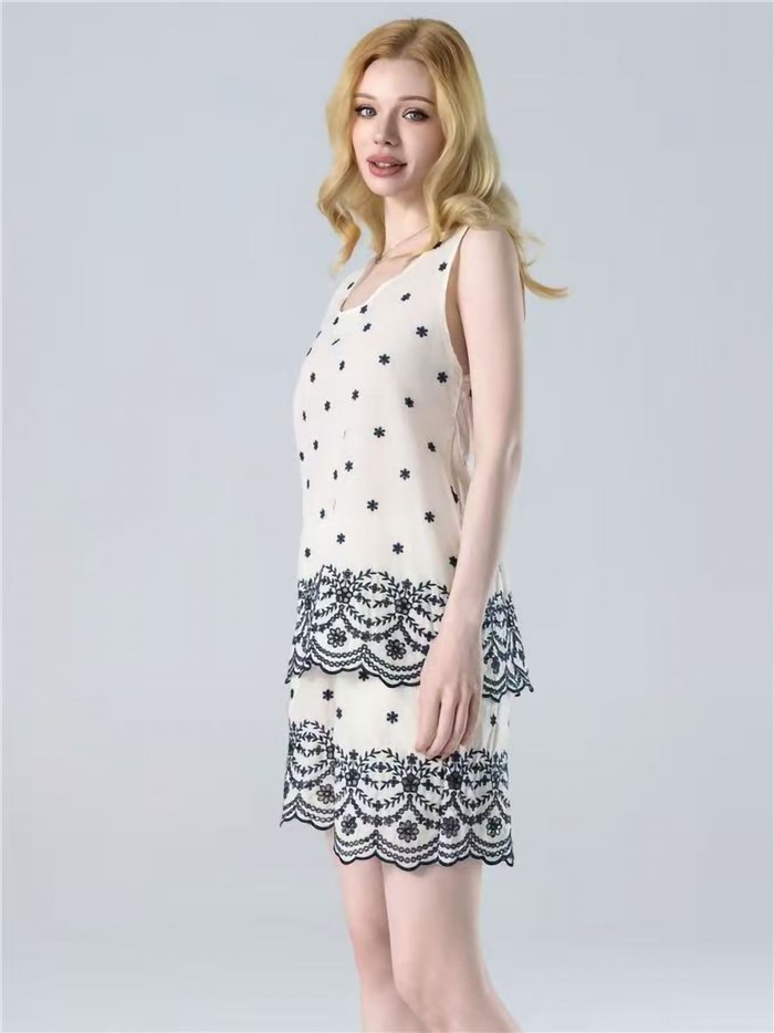 Conjunto top bordado y short