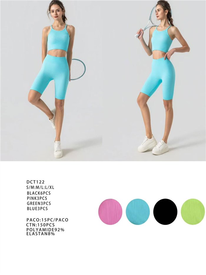 Conjunto deportivo top seamless y short ciclista