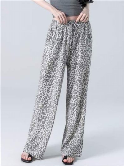 Weit geschnittene Hose mit Tiermuster