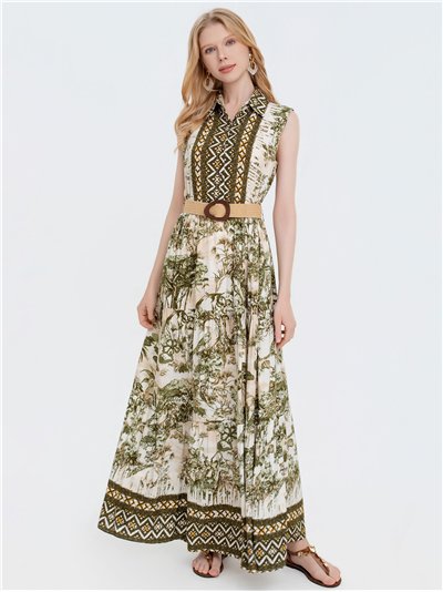 Vestido longo com estampa étnica e cinto de ráfia.