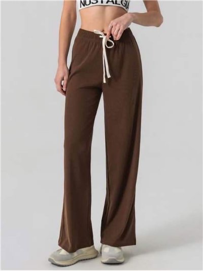 Calças palazzo com cordão.