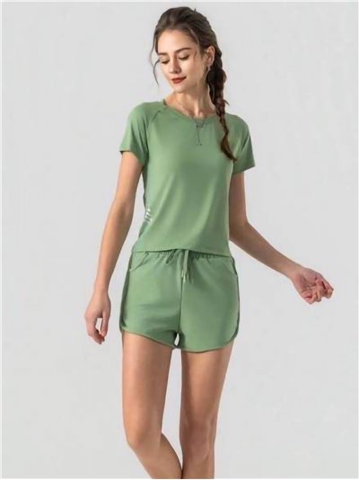 Conjunto esportivo (camiseta e shorts)