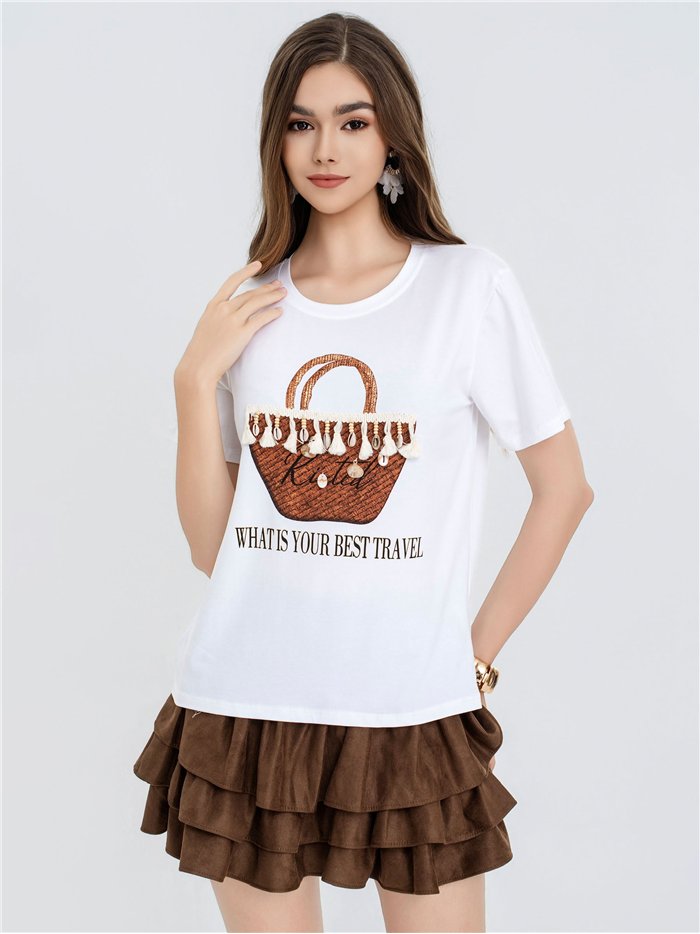 Camiseta estampada, bolsa de praia com franjas