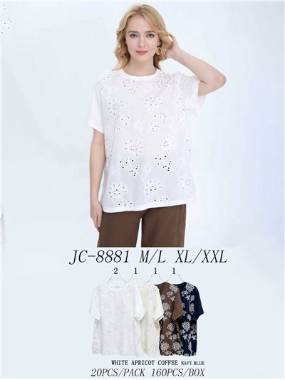 Camiseta calada bordada de flores 2