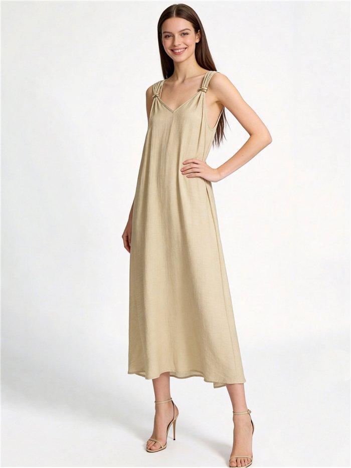 Vestido longo fluido com detalhes metálicos