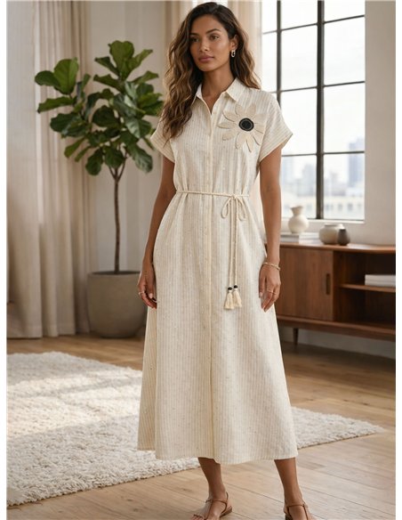 Vestido camisero con strass y flor de crochet