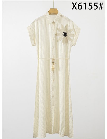 Vestido camisero con strass y flor de crochet