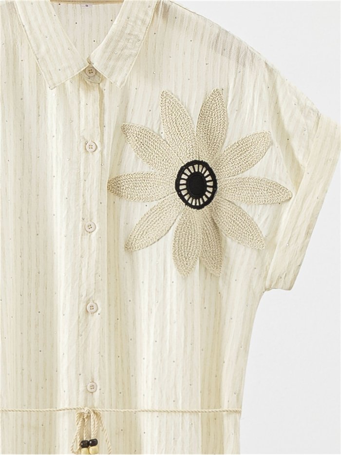 Vestido camisero con strass y flor de crochet