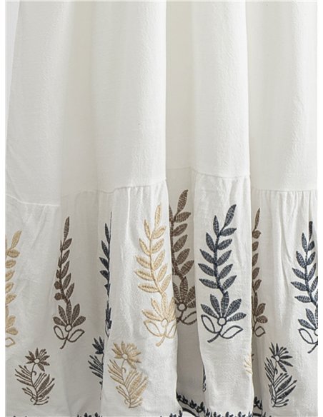 Vestido midi boho con bordado y borlas