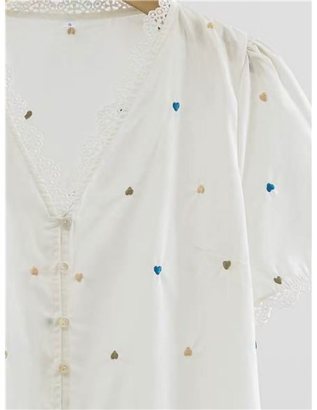 Blusa corazones bordados y encaje