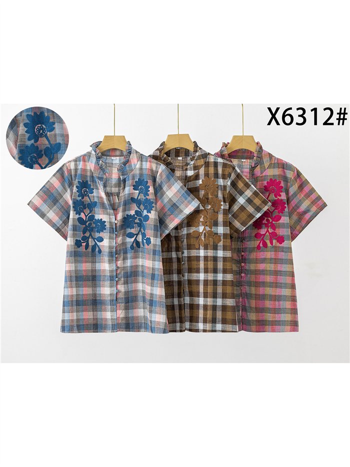 Blusa cuadros con bordado floral