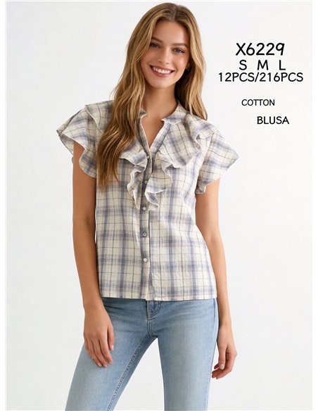 Camicetta a quadri con volant