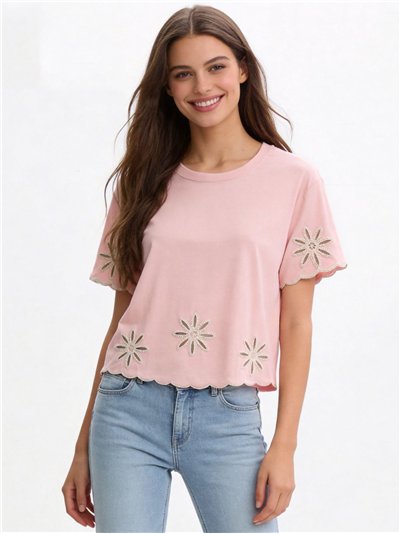 Camiseta floral bordada con bajo ondulado
