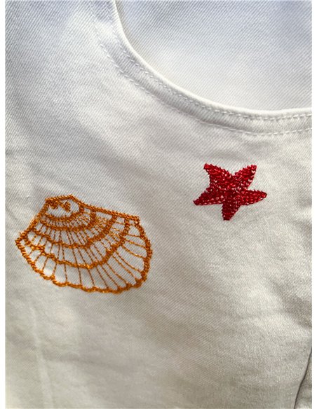 Shorts blancos bordados marineros