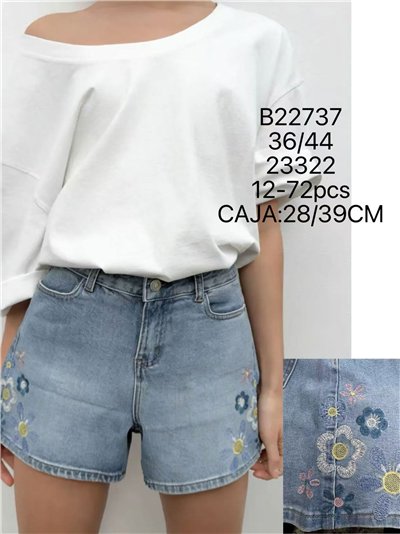 Shorts vaqueros flores bordadas 2
