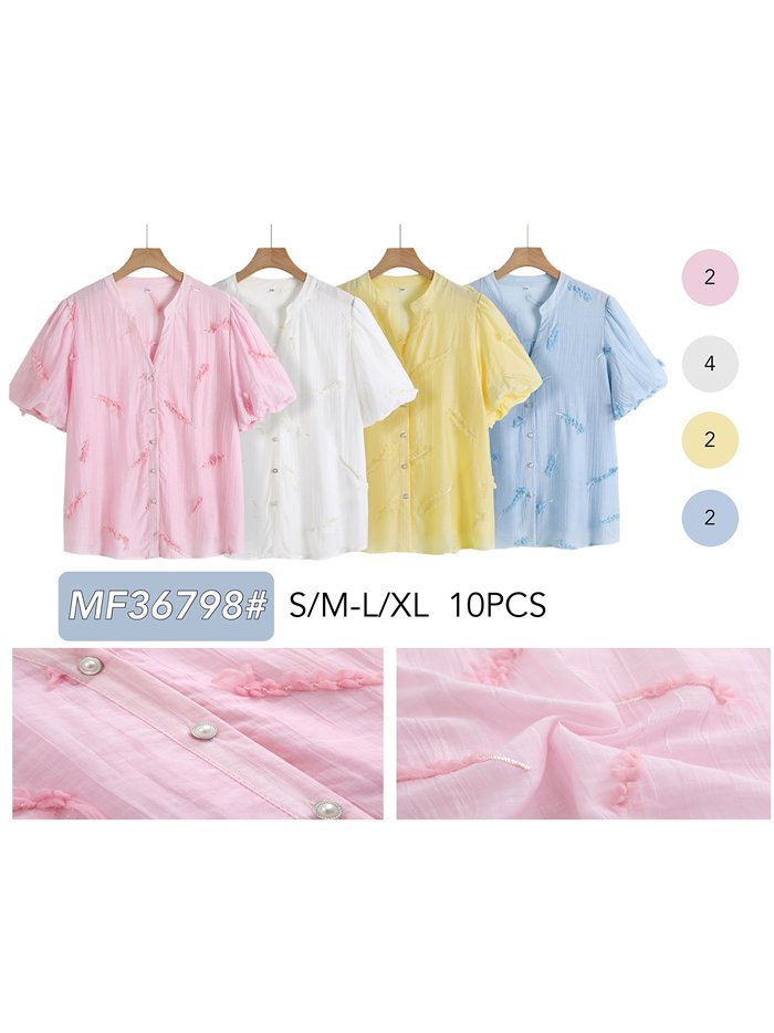 Blusa textura flor aplicada