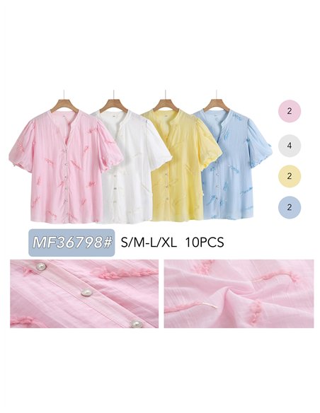 Blusa textura flor aplicada