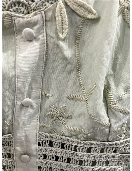 Top lencero bordado peplum con crochet