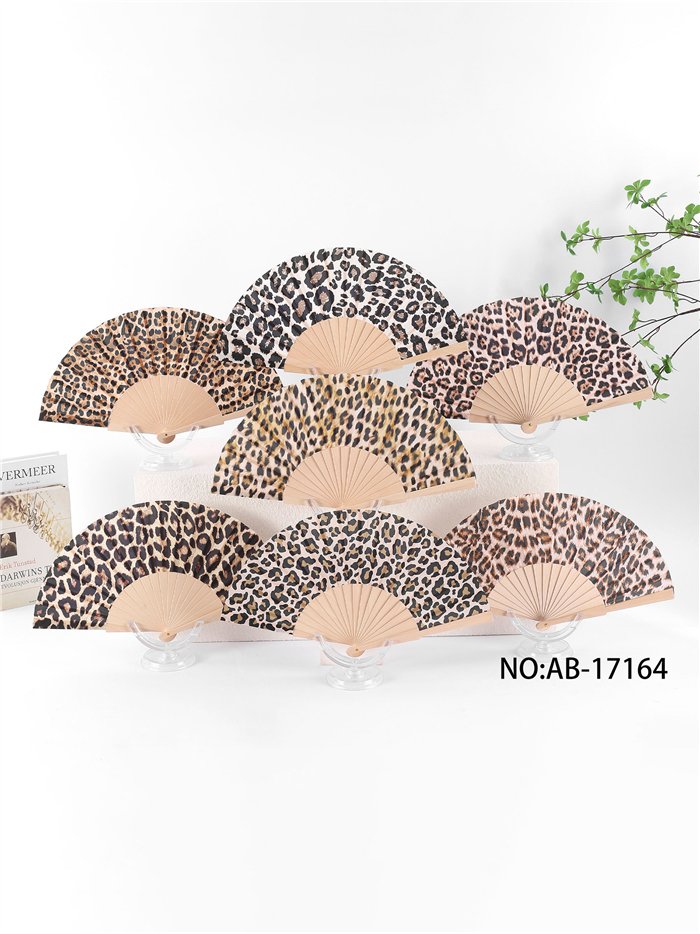 Abanico madera leopardo clásico