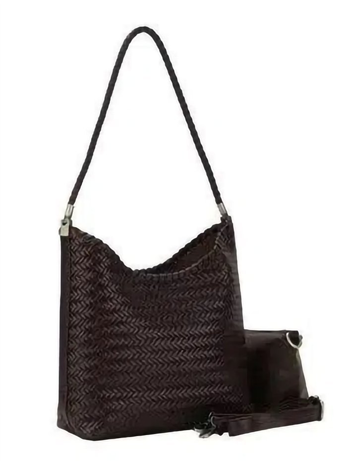 Bolso hobo trenzado con neceser