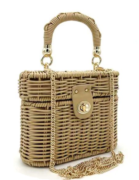 Bolso caja de rafia con cadena