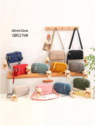 Bandolera multibolsillos con charm de osito 2