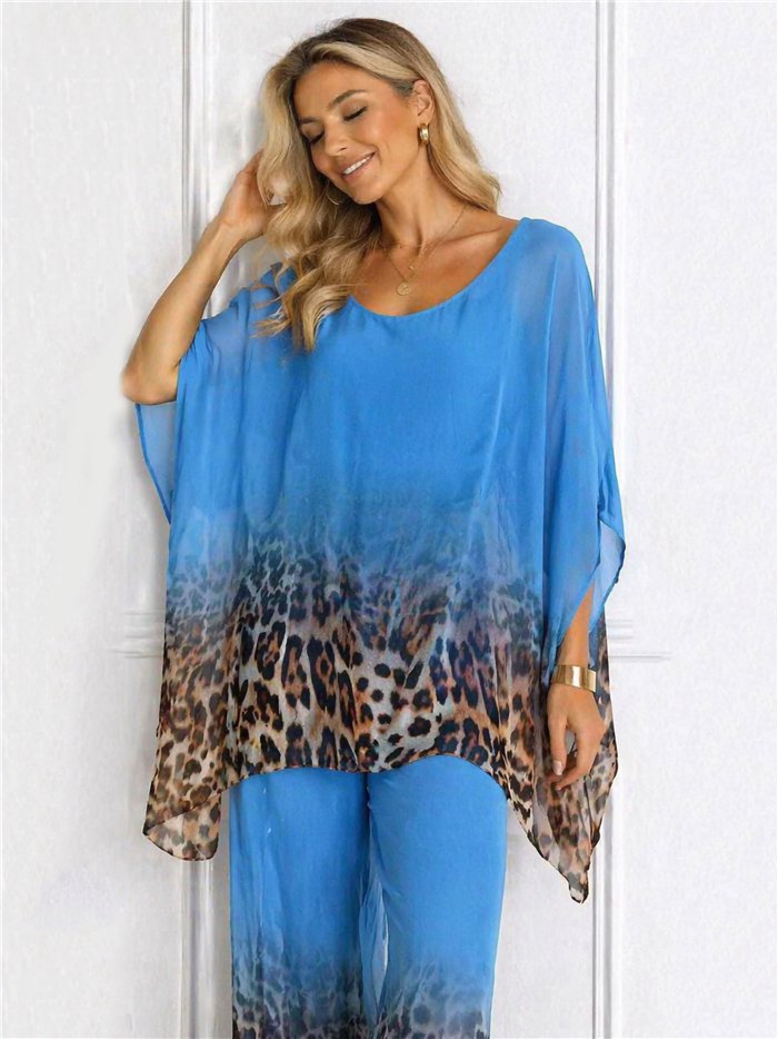 Conjunto blusa maxi de gasa animal print y pantalón