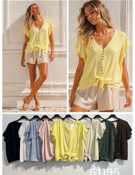 geknotete Bluse mit Knöpfen