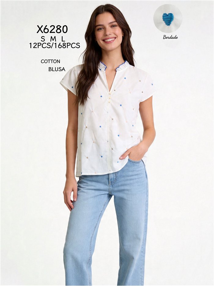 Blusa corazoncitos bordados multicolor