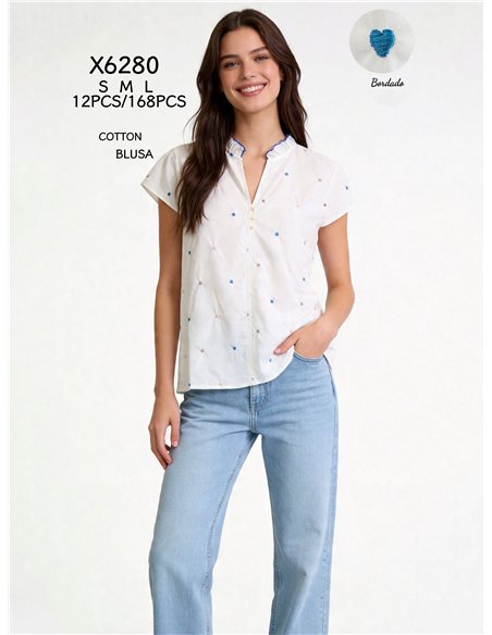 Blusa corazoncitos bordados multicolor