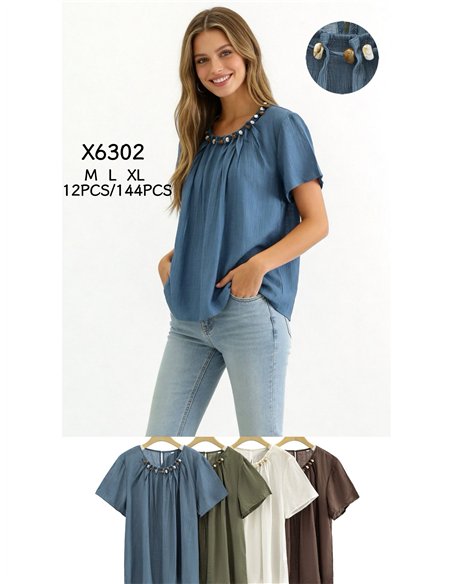 Blusa fluida con detalle abalorios