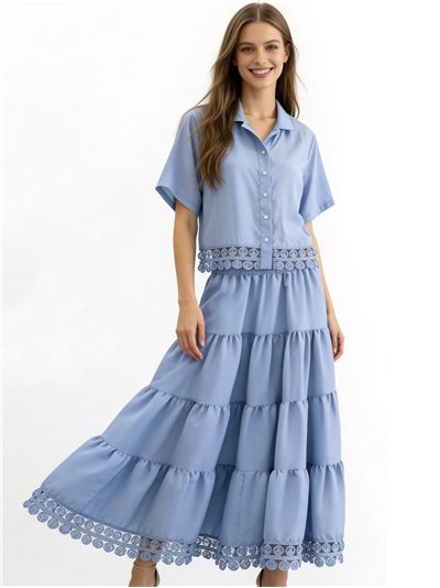 Conjunto camisa puntilla calada y falda