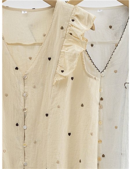 Blusa corazoncitos bordados con volante