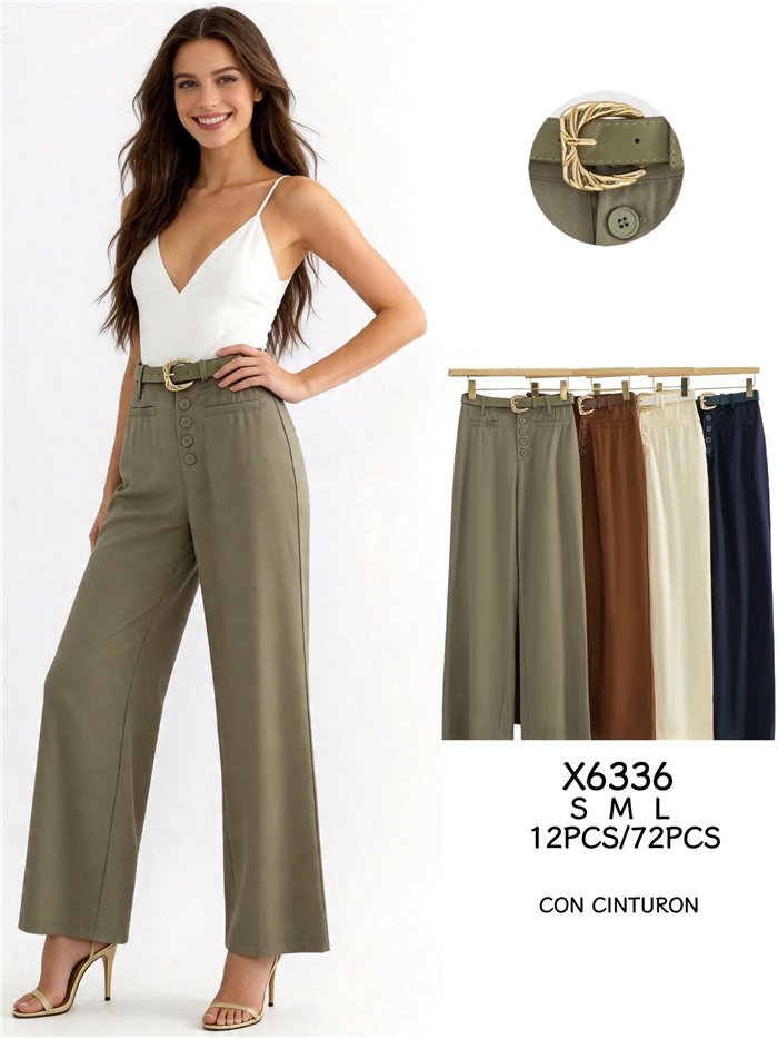 Pantaloni con dettagli a bottoni e cintura