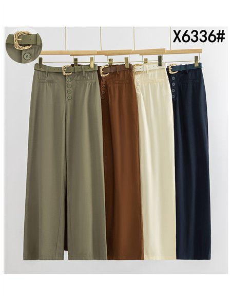 Pantaloni con dettagli a bottoni e cintura